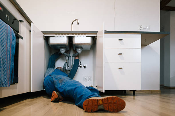 Professional Plumbing technician working in Basehor, KS